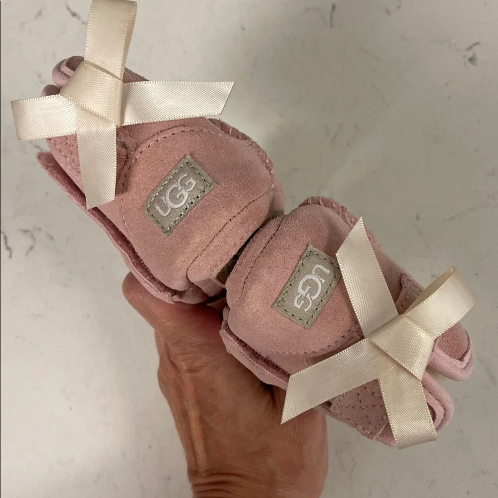 UGG® Jesse Bow II Bootie Pink Size 0/1